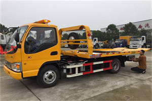 辉南哪里有拖车服务