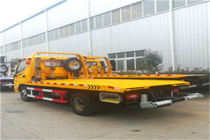 辉南附近拖车救援搭电